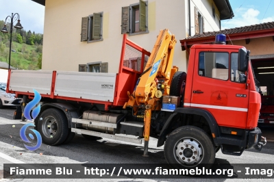 Mercedes-Benz 1124 4x4
Vigili del Fuoco
Unione Distrettuale Alto Garda Ledro (TN)
Assegnata al Corpo Volontario di Tiarno di Sopra
VF E78 TN
Parole chiave: Mercedes-Benz 1124_4x4 VFE78TN