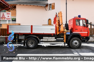 Mercedes-Benz 1124 4x4
Vigili del Fuoco
Unione Distrettuale Alto Garda Ledro (TN)
Assegnata al Corpo Volontario di Tiarno di Sopra
VF E78 TN
Parole chiave: Mercedes-Benz 1124_4x4 VFE78TN