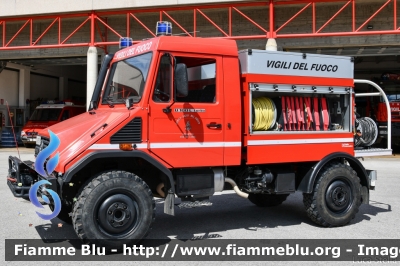 Mercedes-Benz Unimog U100 L
Vigili del Fuoco
Unione Distrettuale Alto Garda e Ledro
Corpo Volontario di Riva del Garda
Allestimento Kofler Fahrzeugbau
VF E95 TN
Parole chiave: Mercedes-Benz Unimog U100_L VFE95TN