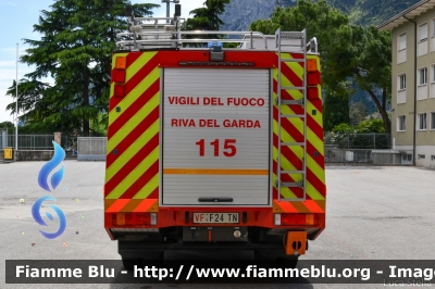 Man 13.254
Vigili del Fuoco
Unione Distrettuale Alto Garda e Ledro
Corpo Volontario di Riva del Garda
Ex Corpo di Nago Torbole
Allestimento Divitec
VF F24 TN
Parole chiave: Man 13.254 VFF24TN