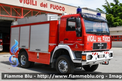 Man 13.254
Vigili del Fuoco
Unione Distrettuale Alto Garda e Ledro
Corpo Volontario di Riva del Garda
Ex Corpo di Nago Torbole
Allestimento Divitec
VF F24 TN
Parole chiave: Man 13.254 VFF24TN