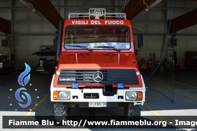 Mercedes Benz Unimog U100
Vigili del Fuoco
Unione Distrettuale di Cles (TN)
Corpo Volontario di Cles
Allestimento Iveco Magirus
VF F85 TN
Parole chiave: Mercedes-Benz Unimog_U100 VFF85TN