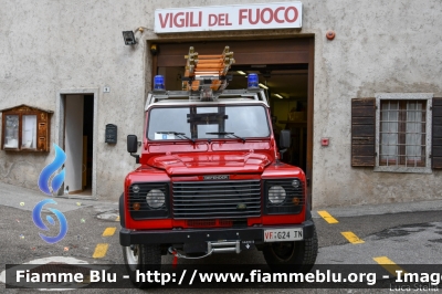 Land-Rover Defender 90
Vigili del Fuoco
Unione Distrettuale Alto Garda e Ledro
Corpo Volontario di Tiarno di Sotto
VF G24 TN
Parole chiave: Land-Rover Defender_90 VFG24TN