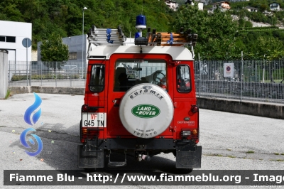 Land Rover Defender 90
Vigili del Fuoco
Unione Distrettuale di Trento
Corpo Volontario di Vezzano (TN)
VF G45 TN
Parole chiave: Land-Rover Defender_90 VFG45TN