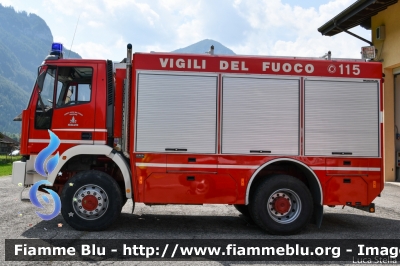 Iveco Eurocargo 135E23 4x4 I serie
Vigili del Fuoco
Unione Distrettuale di Primiero
Corpo Volontario di Mezzano (TN)
Allestimento Magirus
VF G88 TN
Parole chiave: Iveco Eurocargo_135E23_4x4_Iserie VFG88TN