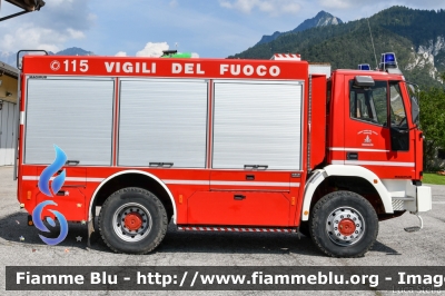 Iveco Eurocargo 135E23 4x4 I serie
Vigili del Fuoco
Unione Distrettuale di Primiero
Corpo Volontario di Mezzano (TN)
Allestimento Magirus
VF G88 TN
Parole chiave: Iveco Eurocargo_135E23_4x4_Iserie VFG88TN