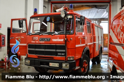 Fiat 130NC
Vigili del Fuoco
Distretto delle Giudicarie
Corpo Volontario di Madonna di Campiglio (TN)
Autopompaserbatoio allestimento Rosenbauer
VF H18 TN
Parole chiave: Fiat 130NC VFH18TN