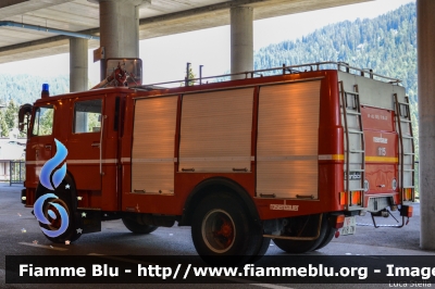 Fiat 130NC
Vigili del Fuoco
Distretto delle Giudicarie
Corpo Volontario di Madonna di Campiglio (TN)
Autopompaserbatoio allestimento Rosenbauer
VF H18 TN
Parole chiave: Fiat 130NC VFH18TN