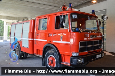 Fiat 130NC
Vigili del Fuoco
Distretto delle Giudicarie
Corpo Volontario di Madonna di Campiglio (TN)
Autopompaserbatoio allestimento Rosenbauer
VF H18 TN
Parole chiave: Fiat 130NC VFH18TN