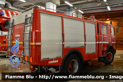 Fiat 130NC
Vigili del Fuoco
Distretto delle Giudicarie
Corpo Volontario di Madonna di Campiglio (TN)
Autopompaserbatoio allestimento Rosenbauer
VF H18 TN
Parole chiave: Fiat 130NC VFH18TN