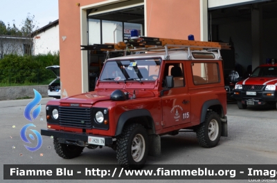 Land Rover Defender 90
Vigili del Fuoco
Distretto di Trento
Corpo Volontario di Lavarone
VF H28 TN
Parole chiave: Land-Rover Defender_90 VFH29TN