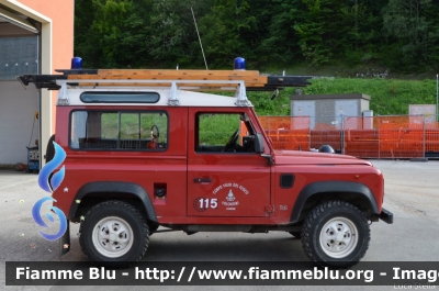 Land Rover Defender 90
Vigili del Fuoco
Distretto di Trento
Corpo Volontario di Lavarone
VF H28 TN
Parole chiave: Land-Rover Defender_90 VFH29TN