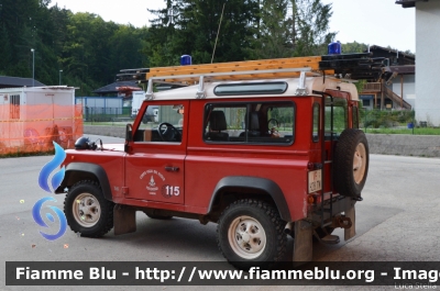 Land Rover Defender 90
Vigili del Fuoco
Distretto di Trento
Corpo Volontario di Lavarone
VF H28 TN
Parole chiave: Land-Rover Defender_90 VFH29TN