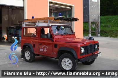 Land Rover Defender 90
Vigili del Fuoco
Distretto di Trento
Corpo Volontario di Lavarone
VF H28 TN
Parole chiave: Land-Rover Defender_90 VFH29TN