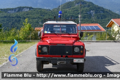 Land Rover Defender 90
Vigili del Fuoco
Unione Distrettuale di Trento
Corpo Volontario di Vigolo Baselga (TN)
VF J64 TN
Parole chiave: Land-Rover Defender_90 VFJ64TN