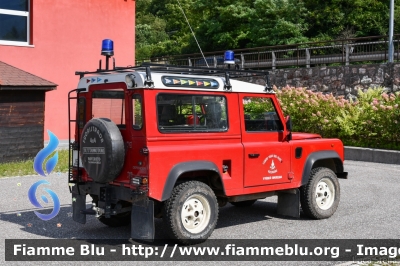 Land Rover Defender 90
Vigili del Fuoco
Unione Distrettuale di Trento
Corpo Volontario di Vigolo Baselga (TN)
VF J64 TN
Parole chiave: Land-Rover Defender_90 VFJ64TN