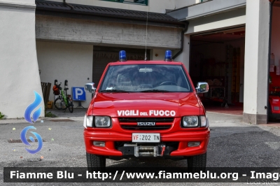 Isuzu
Vigili del Fuoco
Unione Distrettuale Alto Garda e Ledro
Corpo Volontario di Concei 
 VF Z02 TN
Parole chiave: Isuzu VFZ02TN