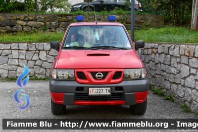 Nissan Terrano II serie restyle
Vigili del Fuoco
Unione Distrettuale della Val Di Sole
Veicolo ospitato dal corpo di Pellizzano (TN)
VF Z27TN
Parole chiave: Nissan Terrano_IIserie_restyle VFZ27TN