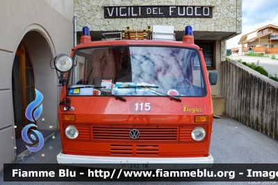 Volkswagen LT I serie
Vigili del Fuoco
Unione Distrettuale di Fondo
Corpo Volontario di Amblar (TN)
un tempo in forza al Corpo Vigili del Fuoco Volontari di San Valentino in Campo/Gummer comune di Cornedo all'Isarco/Karneid (BZ)
Allestito Ziegler
VF Z43 TN
Parole chiave: Volkswagen LT_Iserie VFZ43TN