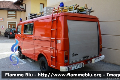 Volkswagen LT I serie
Vigili del Fuoco
Unione Distrettuale di Fondo
Corpo Volontario di Amblar (TN)
un tempo in forza al Corpo Vigili del Fuoco Volontari di San Valentino in Campo/Gummer comune di Cornedo all'Isarco/Karneid (BZ)
Allestito Ziegler
VF Z43 TN
Parole chiave: Volkswagen LT_Iserie VFZ43TN