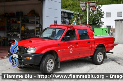 Mitsubishi L200 III serie
Vigili del FuocVezzano (TN)o
Unione Distrettuale di Trento
Corpo Volontario di Vezzano (TN)
VF Z53 TN
Parole chiave: Mitsubishi L200_IIIserie VFZ53TN