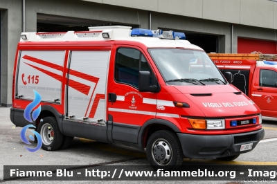 Iveco Daily III serie
Vigili del Fuoco
Unione Distrettuale Alto Garda e Ledro
Corpo Volontario di Arco (TN)
Allestimento Brandshutz
VF Z63 TN
Parole chiave: Iveco Daily_IIIserie VFZ63TN