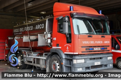 Iveco EuroTech 190E35
Vigili del Fuoco
Unione Distrettuale Alto Garda e Ledro
Corpo Volontario di Arco (TN)
VF Z83 TN
Parole chiave: Iveco EuroTech_190E35 VFZ83TN