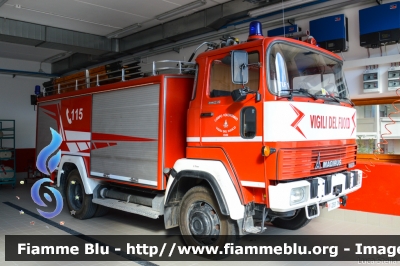 Iveco Magirus 256D12
Vigili del Fuoco
Distretto di Fondo
Corpo Volonatrio di Cloz (TN)
Allestimento Magirus
VF Z87 TN
Parole chiave: Iveco-Magirus 256D12 VFZ87TN