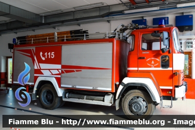 Iveco Magirus 256D12
Vigili del Fuoco
Distretto di Fondo
Corpo Volonatrio di Cloz (TN)
Allestimento Magirus
VF Z87 TN
Parole chiave: Iveco-Magirus 256D12 VFZ87TN