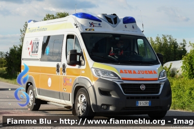 Fiat Ducato X290
Voghiera Soccorso
Ambulanza Allestita Vision
Ambulanza Pediatrica
Oscar 3
Parole chiave: Fiat Ducato_X290 Ambulanza 1000_Miglia_2019