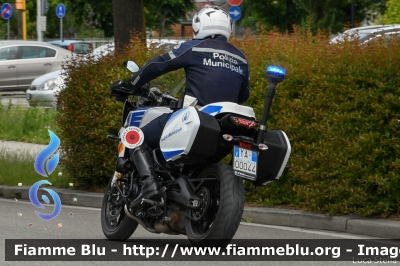 Suzuki
Polizia Municipale Ravenna
POLIZIA LOCALE YA 00044
Parole chiave: Suzuki POLIZIALOCALEYA00044 Giro_D_Italia_2019