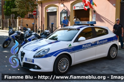 Alfa-Romeo Nuova Giulietta
Polizia Municipale Terre d'Acqua (BO)
San Pietro in Casale
POLIZIA LOCALE YA 262 AN
Parole chiave: Alfa-Romeo Nuova_Giulietta POLIZIALOCALEYA262AN Festa_Della_Repubblica_2018