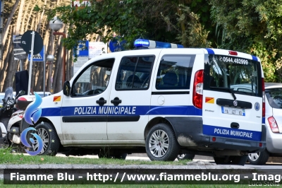 Fiat Doblò II serie
Polizia Municipale Ravenna
POLIZIA LOCALE YA 427 AD
Parole chiave: Fiat Doblò_IIserie POLIZIALOCALEYA427AD Air_Show_2018