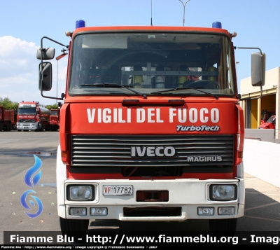 Iveco TurboTech 190-26
Vigili del Fuoco
Comando Provinciale di Bari
AutoPompaSerbatoio allestimento Iveco-Magirus
VF 17782
Parole chiave: Iveco TurboTech_190-26 VF17782