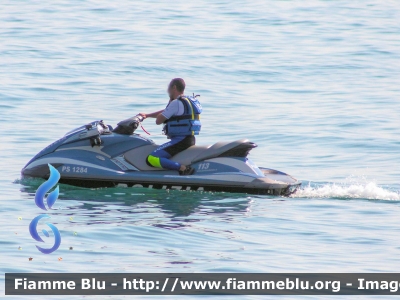 Acquascooter
Polizia di Stato
Polizia del Mare
PS 1284
