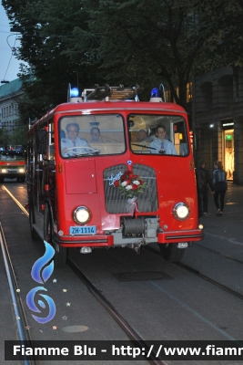 Saurer L4C-H
Schweiz - Suisse - Svizra - Svizzera
Feuerwehr Zollikon
APS
Anno 1961
Parole chiave: Saurer L4C-H