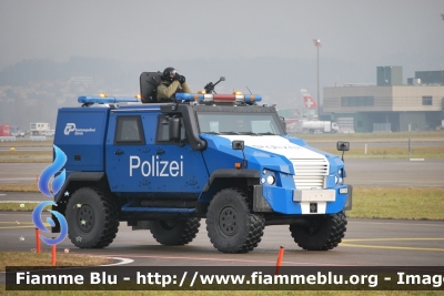 GDLS Mowag EAGLE IV
Schweiz - Suisse - Svizra - Svizzera
Polizia Cantonale Zurigo
(polizia aereoportuale)
Zurich Airport
Parole chiave: GDLS Mowag_EAGLE_IV