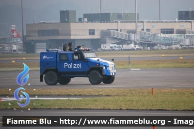 GDLS Mowag EAGLE IV
Schweiz - Suisse - Svizra - Svizzera
Polizia Cantonale Zurigo
(polizia aereoportuale)
Zurich Airport
Parole chiave: GDLS Mowag_EAGLE_IV