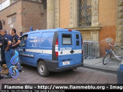 Fiat Doblò I serie
Polizia di Stato
157° Anniversario della Fondazione della Polizia di Stato, Bologna
Unità Cinofile
Polizia F3606
Parole chiave: Fiat Doblò_Iserie PoliziaF3606 Festa_della_Polizia_2009