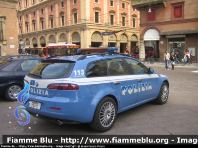 Alfa Romeo 159 Sportwagon
Polizia di Stato
157° Anniversario della Fondazione della Polizia di Stato, Bologna
Polizia Stradale
POLIZIA F9255
Parole chiave: Alfa-Romeo 159_Sportwagon PoliziaF9255 Festa_della_Polizia_2009