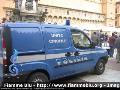 Fiat Doblò I serie
Polizia di Stato
157° Anniversario della Fondazione della Polizia di Stato, Bologna
Unità Cinofile
Polizia F3606 
Parole chiave: Fiat Doblò_Iserie PoliziaF3606 Festa_della_Polizia_2009