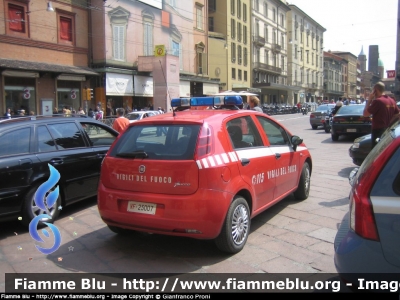 Fiat Grande Punto
Vigili del Fuoco
VF 25007
157° Anniversario della Fondazione della Polizia di Stato
Festa della Polizia di Stato a Bologna
Parole chiave: 157_anniversario_fondazione_polizia_di _stato bologna fiat grande_punto VF25007