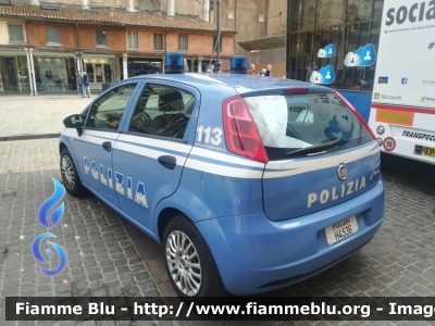 Fiat Grande Punto
Polizia di Stato
POLIZIA H4336
Parole chiave: Fiat Grande_Punto POLIZIAH4336