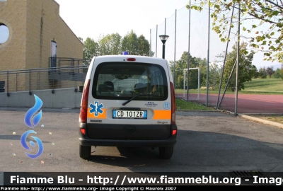 Renault Kangoo I serie
Croce Blu Brescia
Blu 11, automedica, allestimento PMC su Renault Kangoo 1.9 DCI
Parole chiave: Renault Kangoo_Iserie automedica