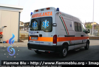 Renault Master II Serie
Blu 7 , ambulanza di trasporto, allestimento PMC su Renault Master CDTI. Donata nel 2007 ad una missione in terra d'Africa
Parole chiave: Renault Master_IIserie ambulanza