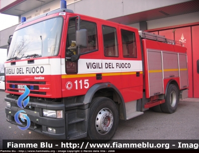 Iveco EuroTech 190E27
Vigili del Fuoco
Comando Provinciale di Bergamo
Distaccamento di Romano di Lombardia (BG)
AutoPompaSerbatoio allestimento Iveco-Magirus
VF 18131
Parole chiave: Iveco EuroTech_190E27 VF18131 