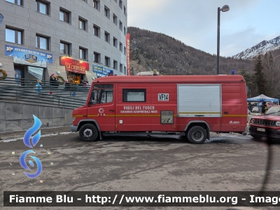 Mercedes-Benz Vario 614D
Vigili del Fuoco
Comando Provinciale di Torino
Distaccamento Aeroportuale di Torino Caselle
Soccorso Aeroportuale NBCR
Allestimento Bai - Tecnica
VF 23464
Parole chiave: Mercedes-Benz Vario 