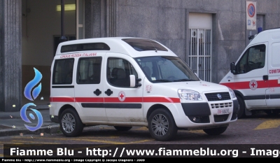 Fiat Doblò II serie
Croce Rossa Italiana
Comitato locale di Castelnuovo Don Bosco (AT)
Mezzo adibito al trasporto di persone diversamente abili
CRI A847C
Parole chiave: Fiat Doblò_IIserie 118_Asti Servizi_Sociali CRI A847C