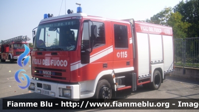 Iveco City2000 100E21 I serie
Vigili del Fuoco
Comando Provinciale di Torino
Distaccamento di Chieri (TO)
AutoPompaSerbatoio allestimento Iveco-Magirus
VF 21118
Parole chiave: Iveco City2000_100E21_Iserie VF21118