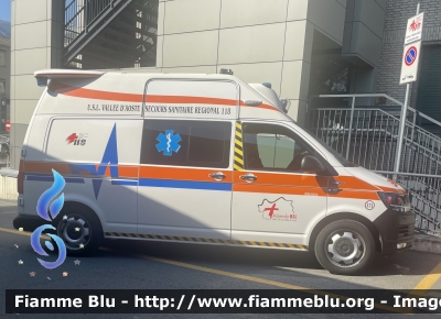 Volkswagen Transporter T5 Restyle
AUSL Valle d'Aosta
Soccorso Sanitario Regionale
118 Valle d'Aosta -
Vallee d'Aoste Secours
Mezzo n.371
Allestita Orion
Parole chiave: Volkswagen Transporter_T5_Restyle Ambulanza